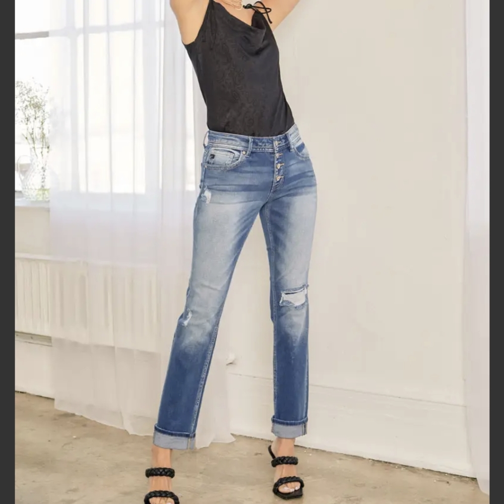 Kancan NWT Midrise Skinny Straight With Cuff Jeans